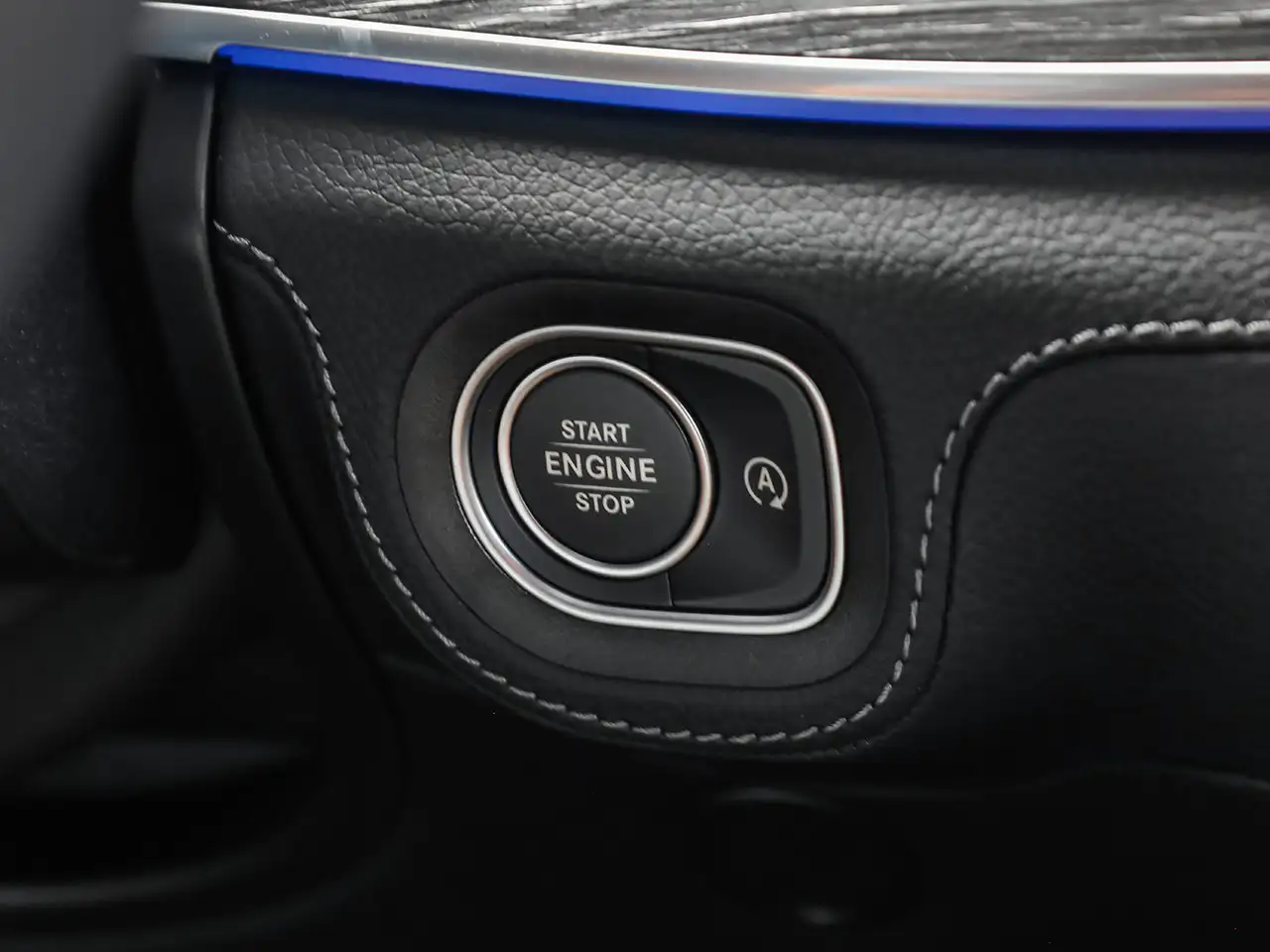 Mercedes-Benz GLE - Image 28
