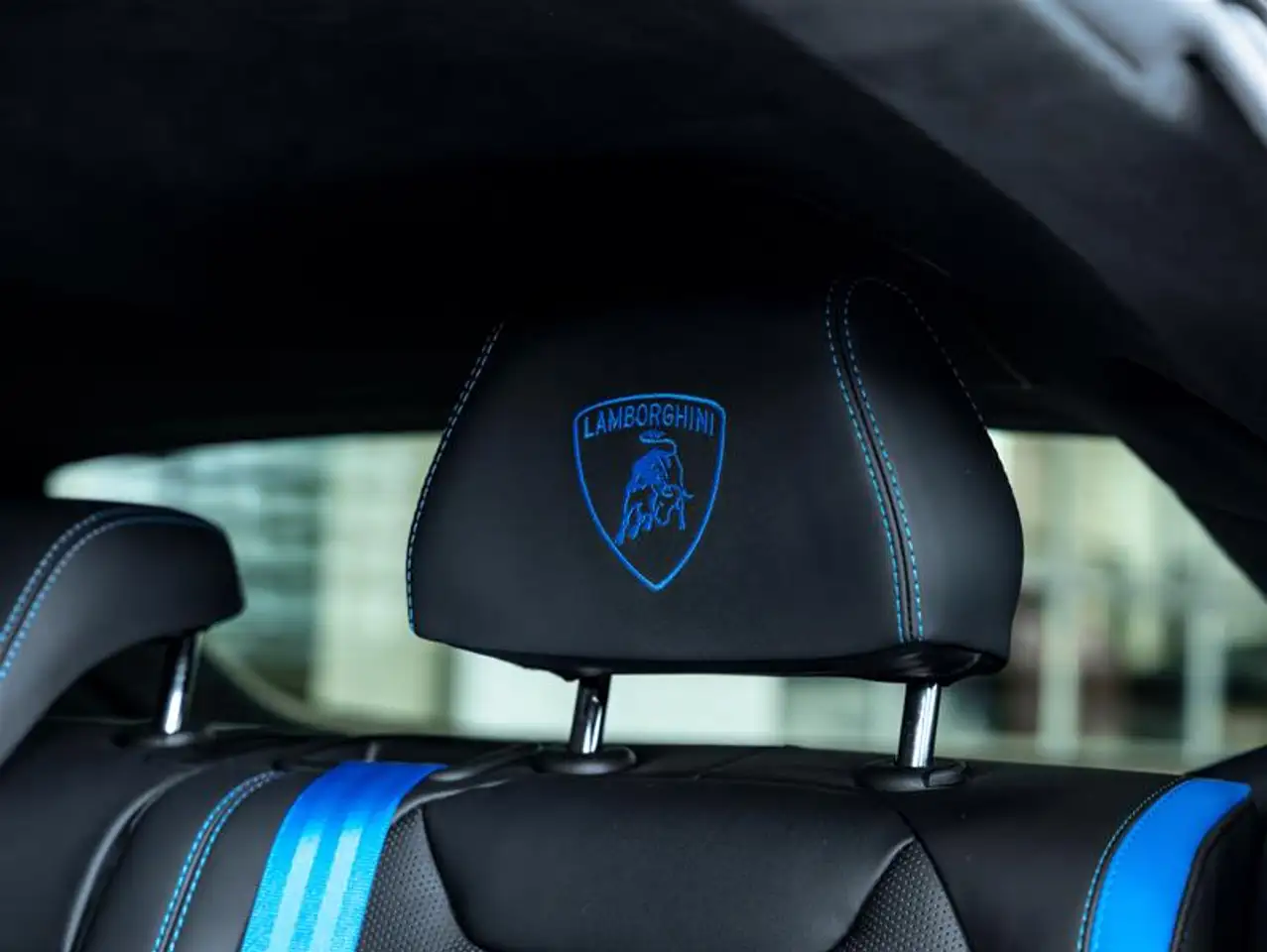 Lamborghini Urus - Image 26