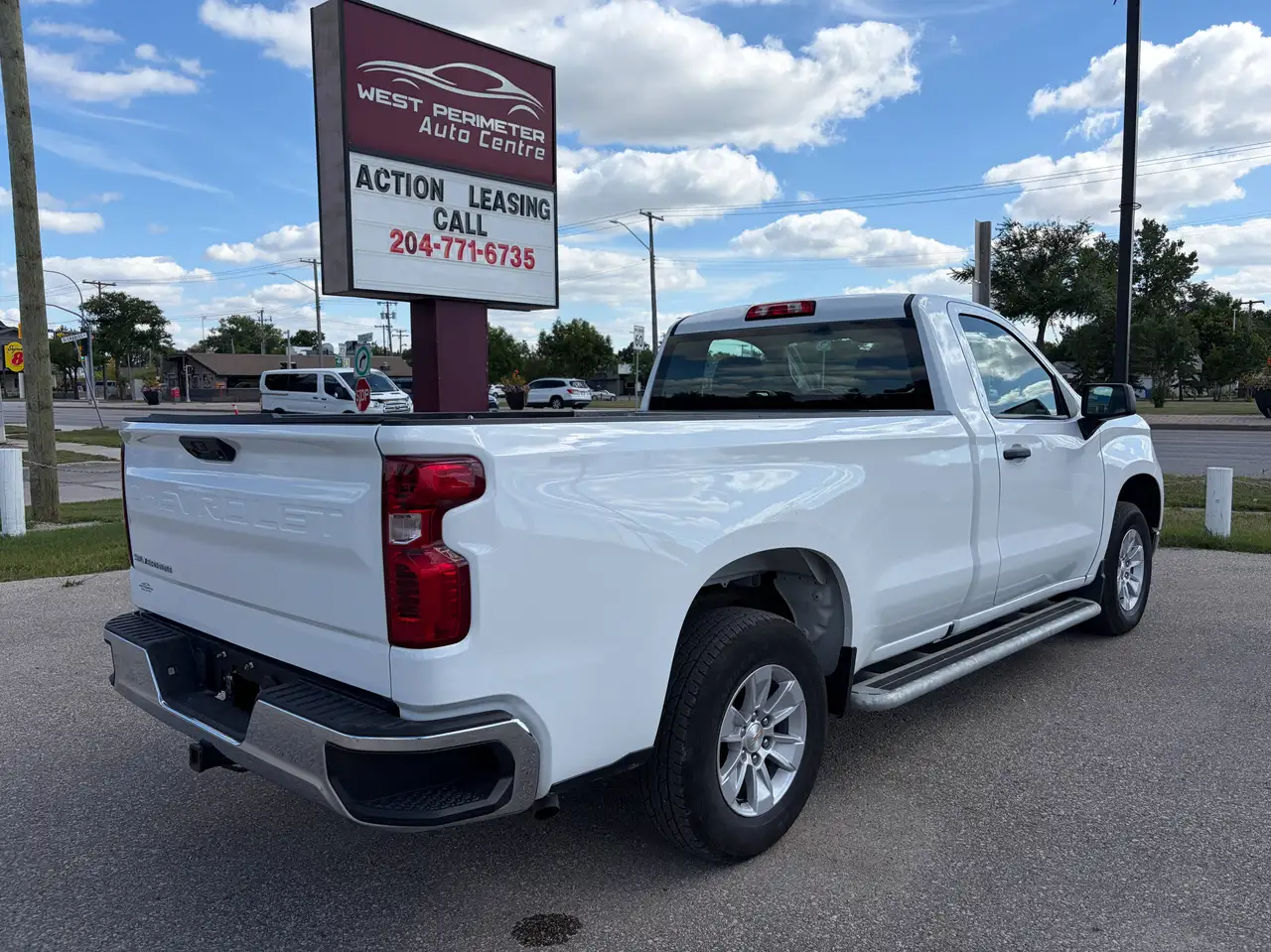 Chevrolet Silverado 1500 - Image 7
