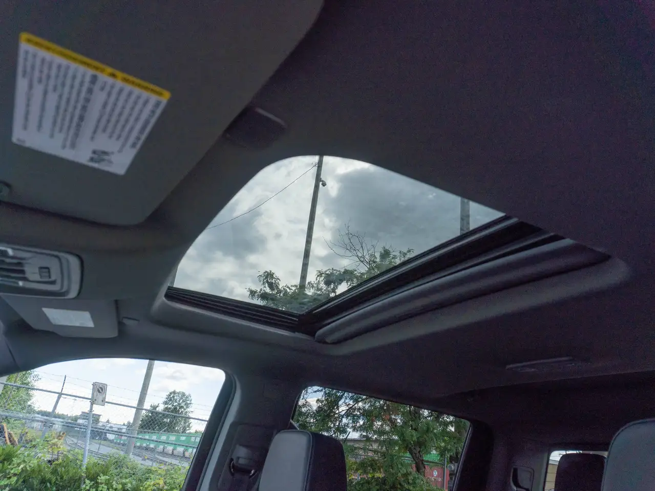 Chevrolet Silverado 1500 - Image 20
