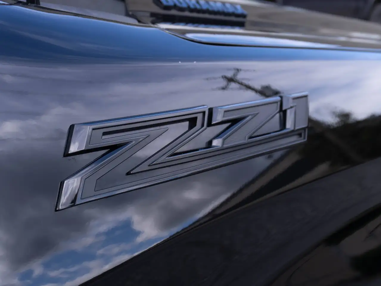 Chevrolet Silverado 1500 - Image 14