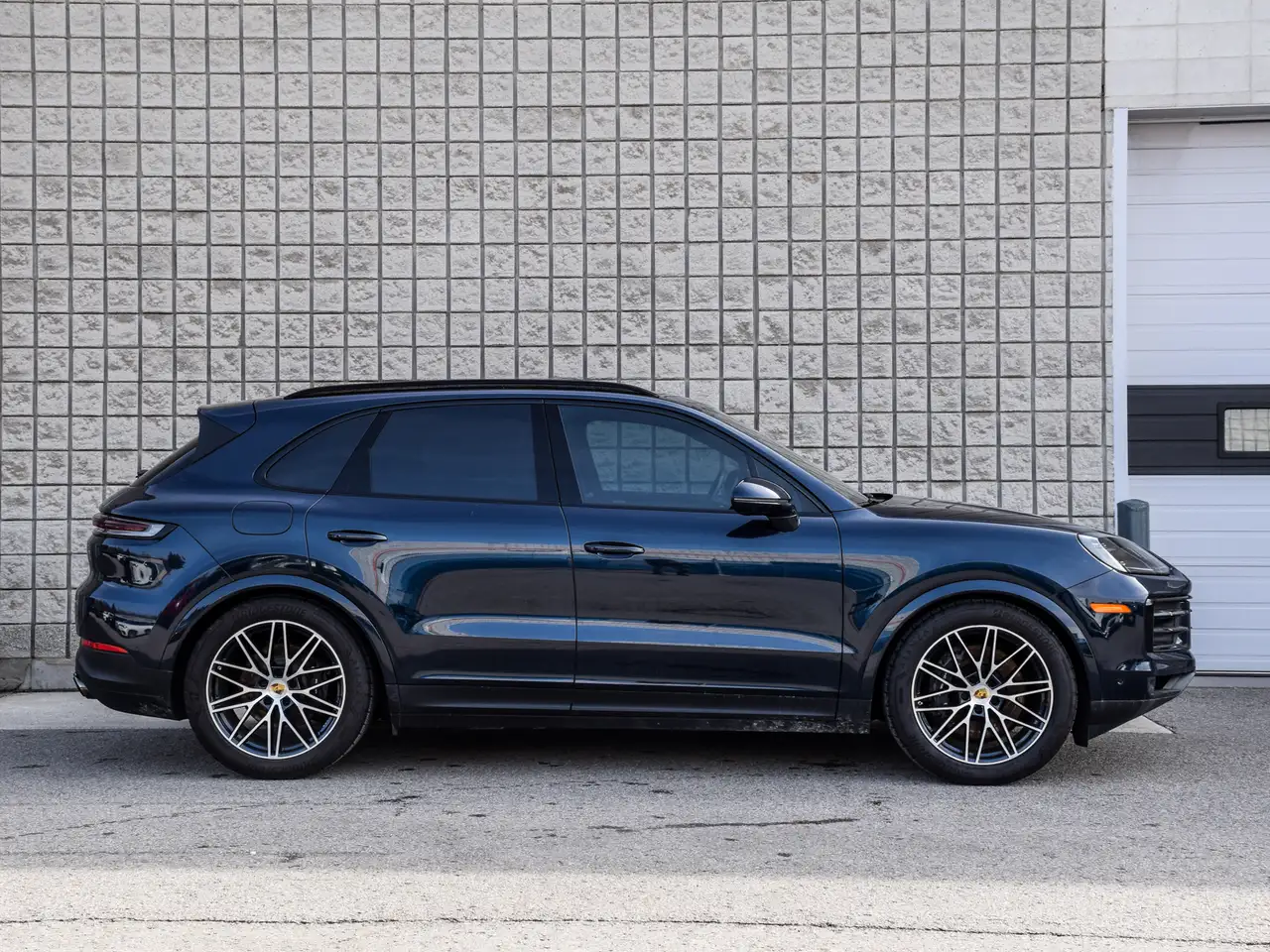 Porsche Cayenne - Image 3