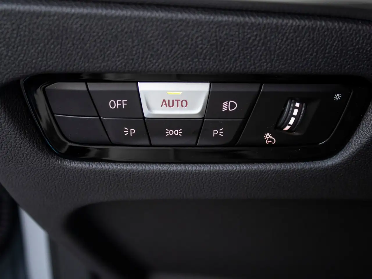 BMW 4 Series - Image 7