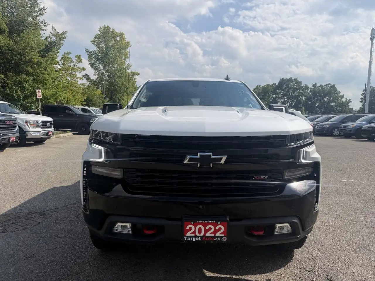 Chevrolet Silverado 1500 - Image 2