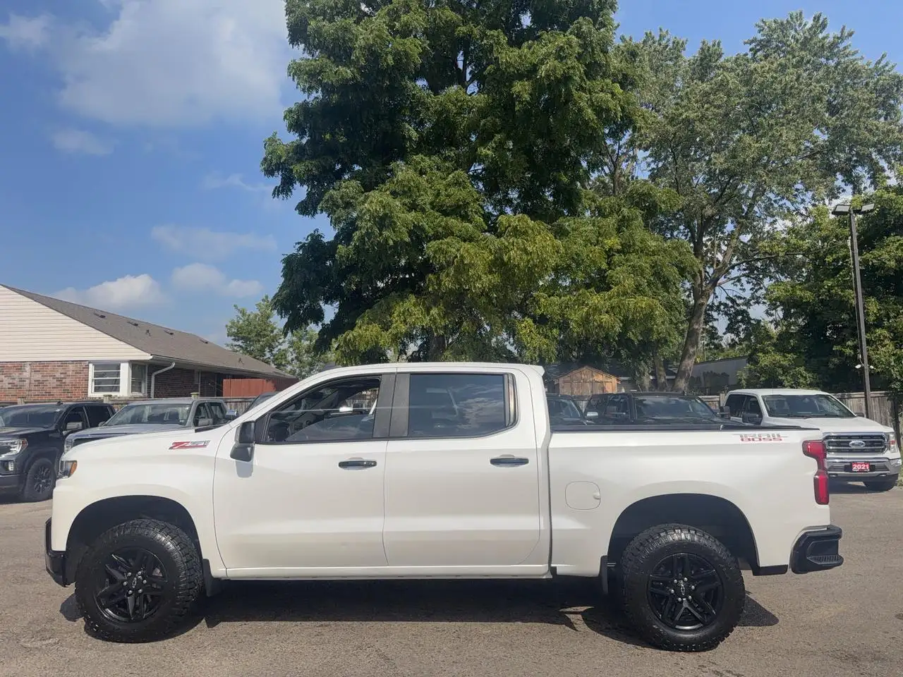 Chevrolet Silverado 1500 - Image 4