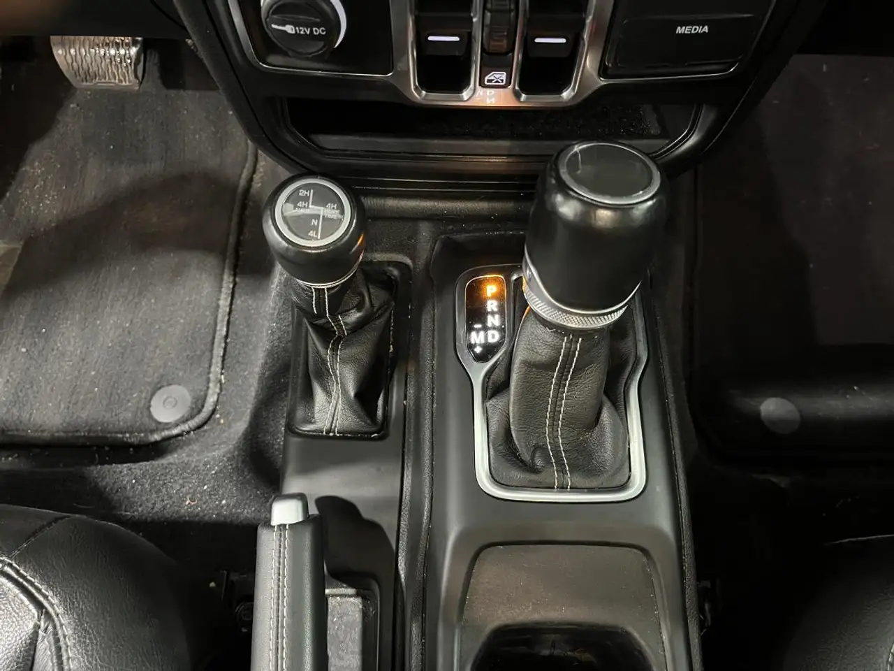 Jeep Wrangler - Image 21