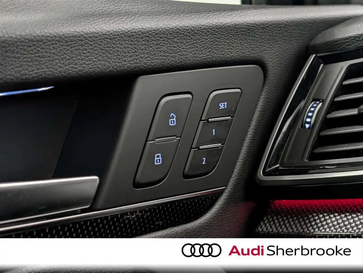 Audi SQ5 - Image 23