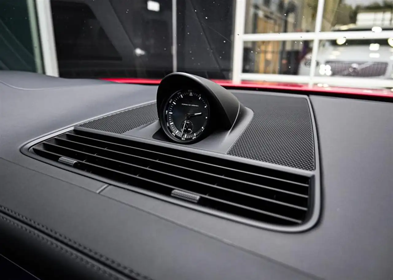 Porsche Panamera - Image 27