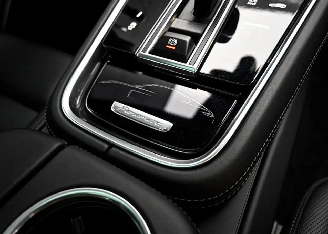 Porsche Panamera - Image 23