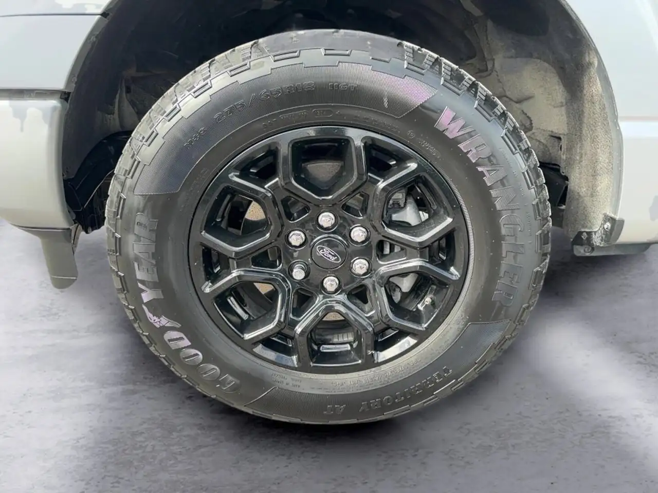 Ford F-150 - Image 17