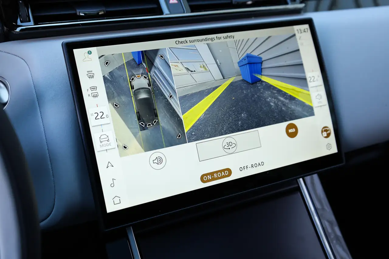 Land Rover Range Rover Velar - Image 29