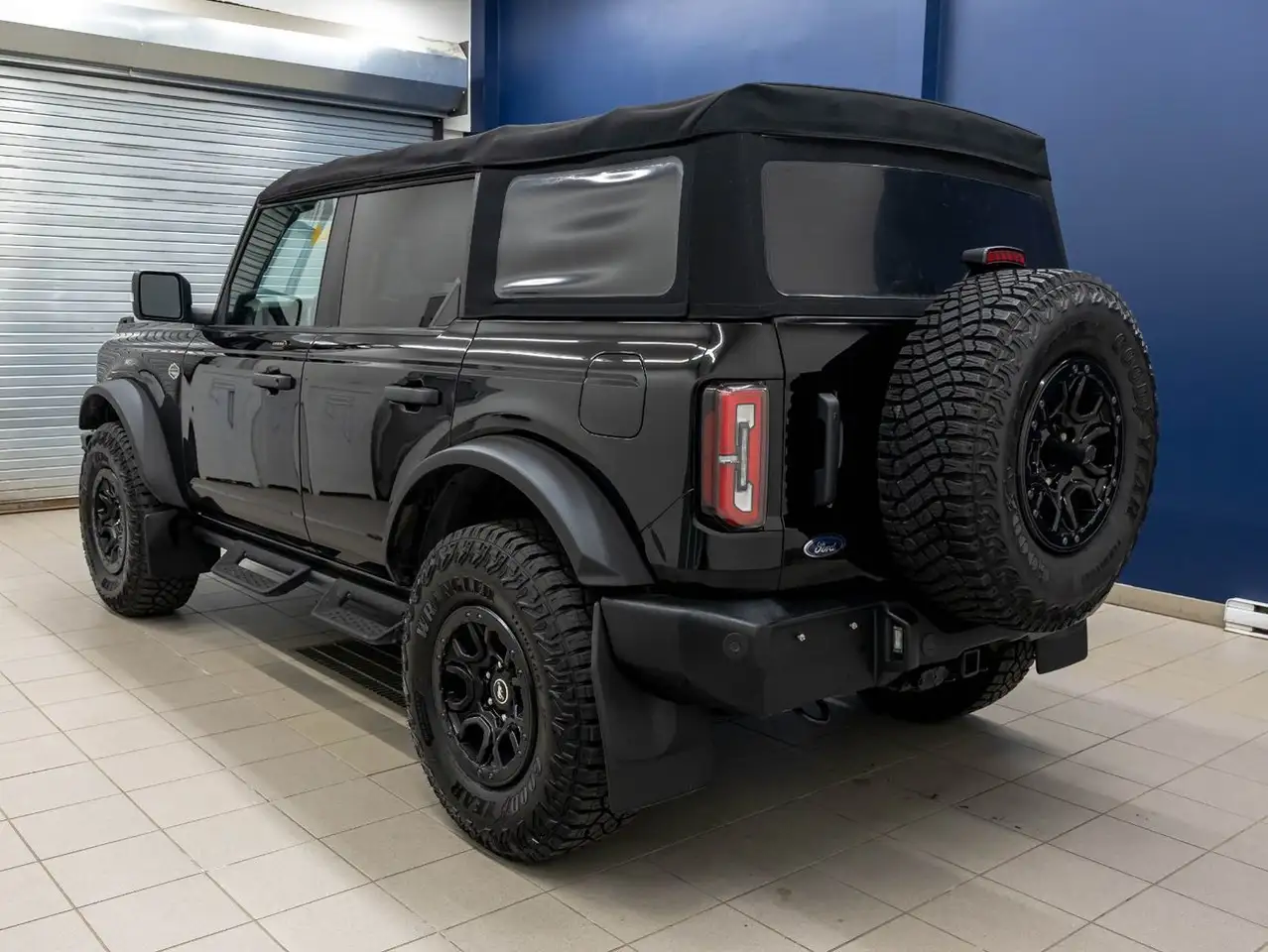 Ford Bronco - Image 6