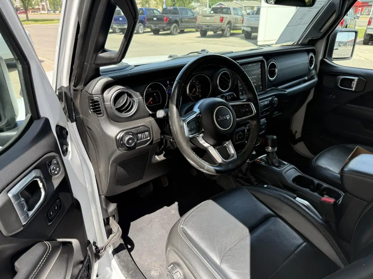 Jeep Wrangler - Image 8
