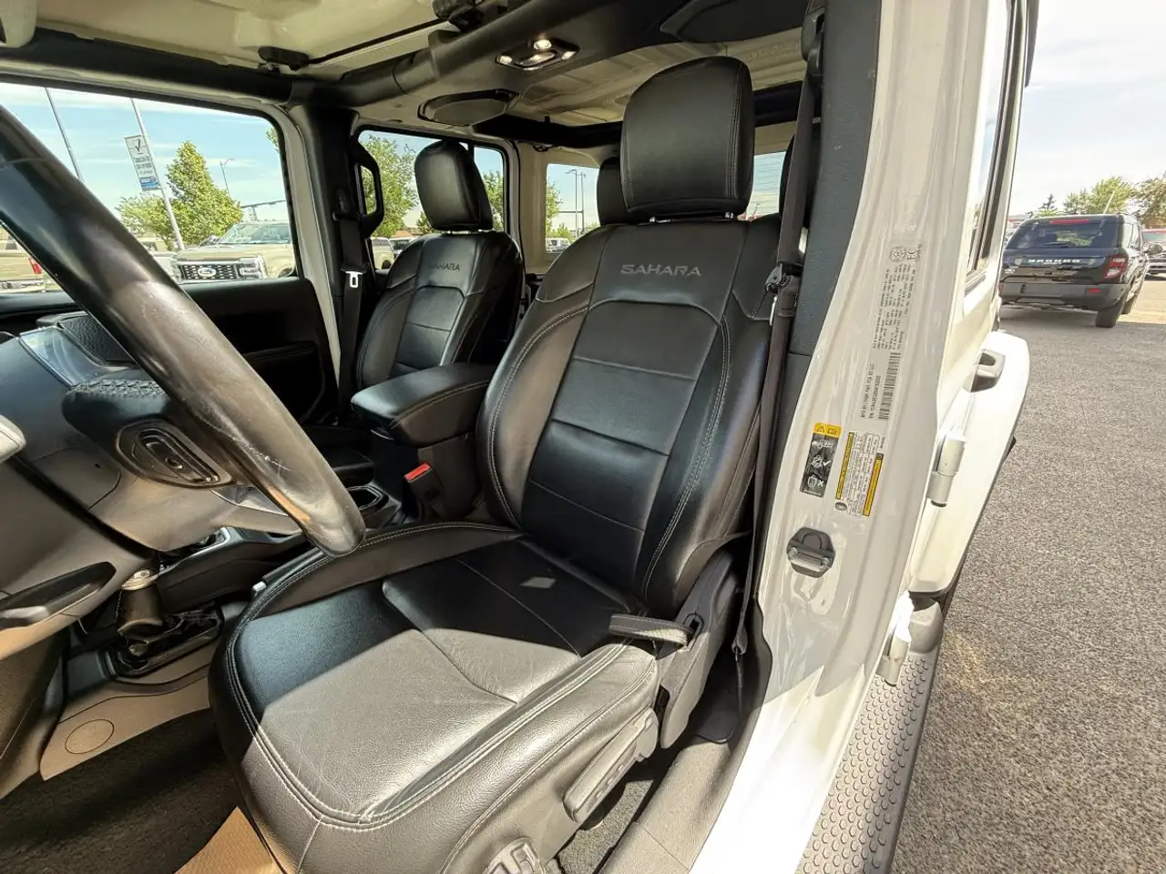 Jeep Wrangler - Image 10