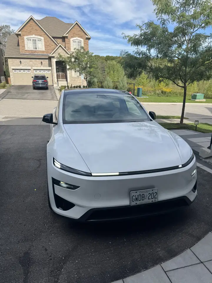Tesla Model Y - Image 4