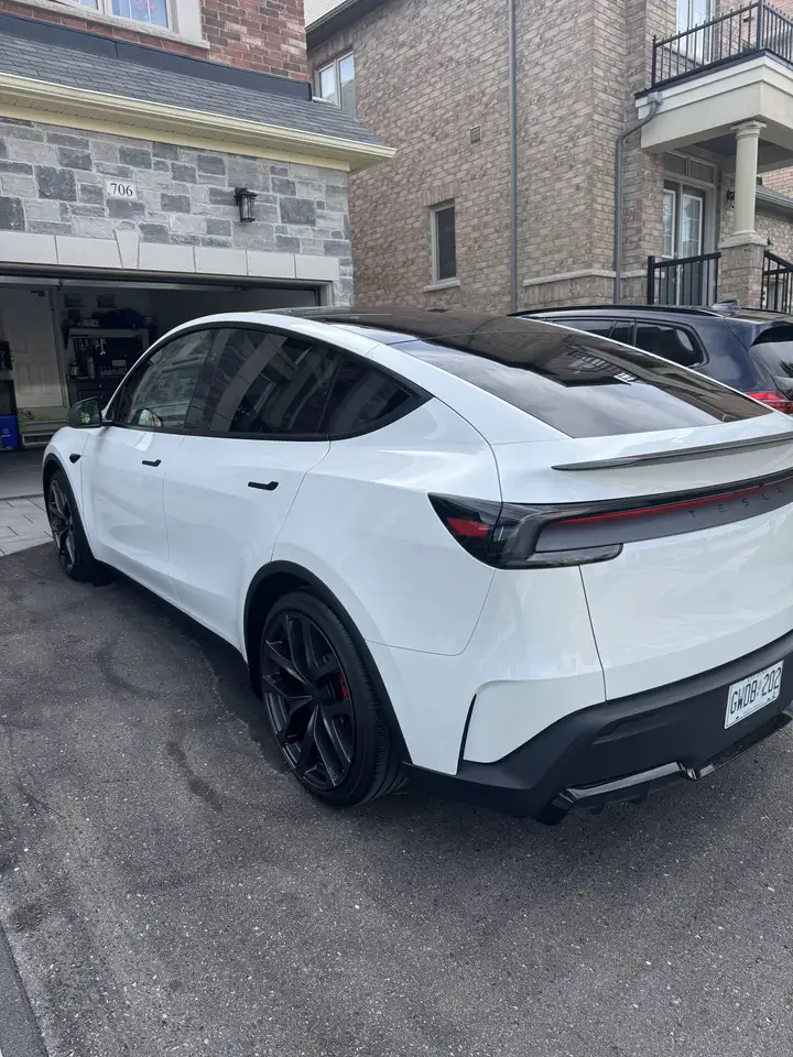 Tesla Model Y - Image 3