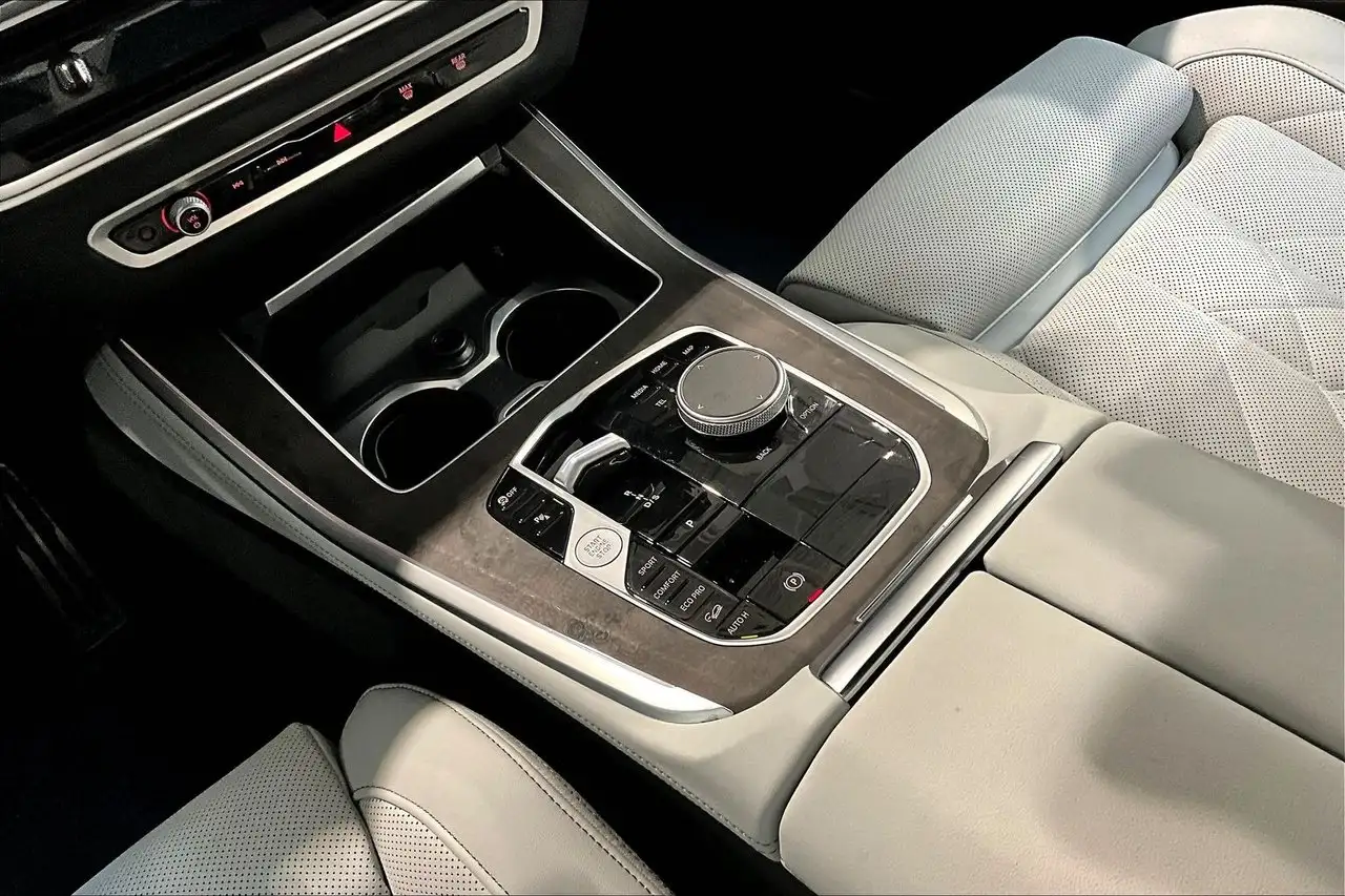 BMW X5 - Image 18