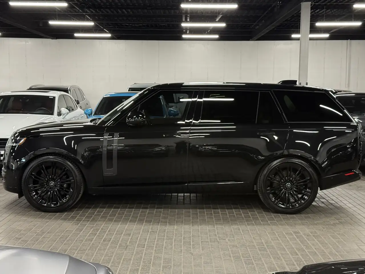 Land Rover Range Rover - Image 8