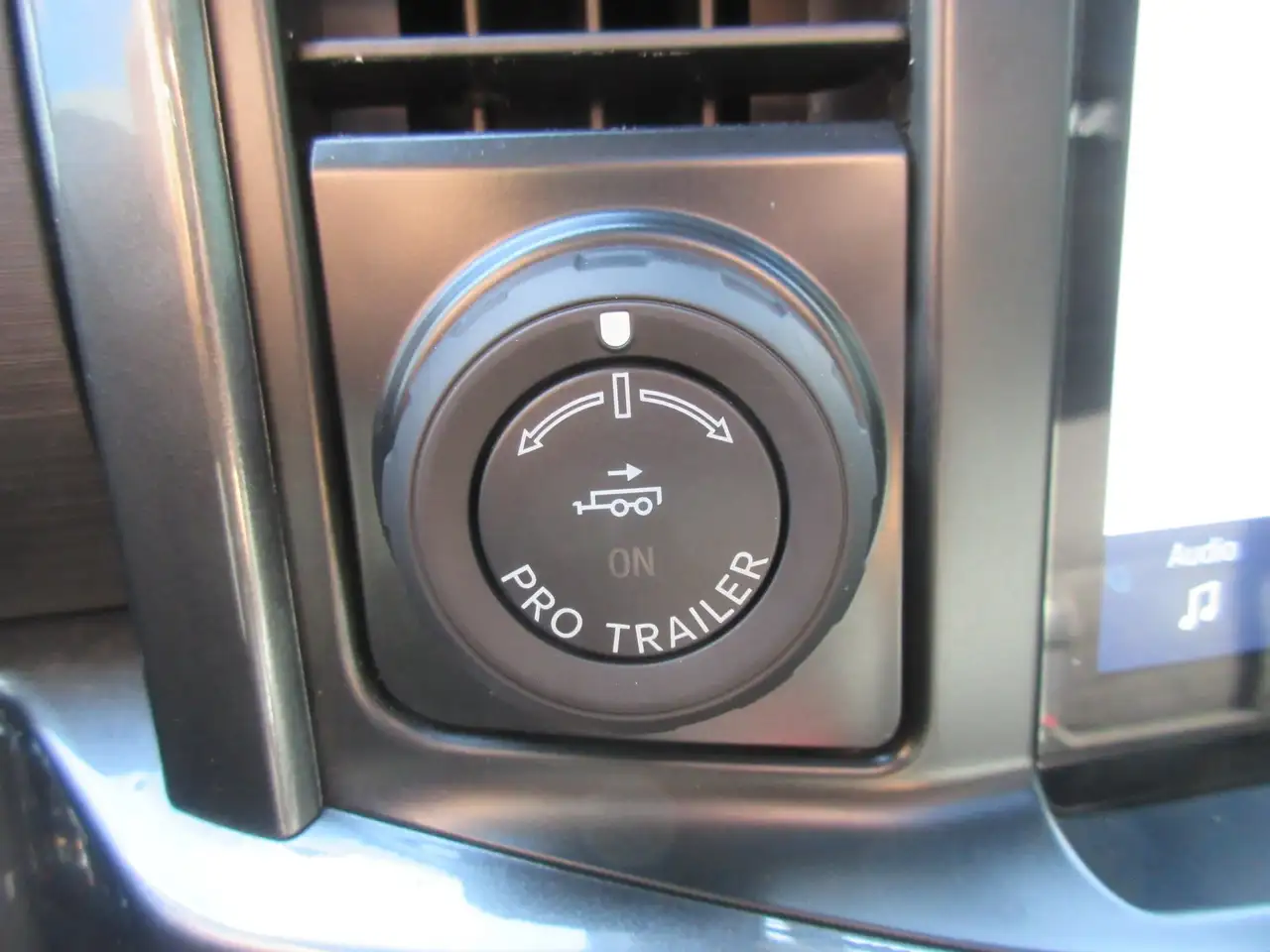Ford F-150 - Image 33