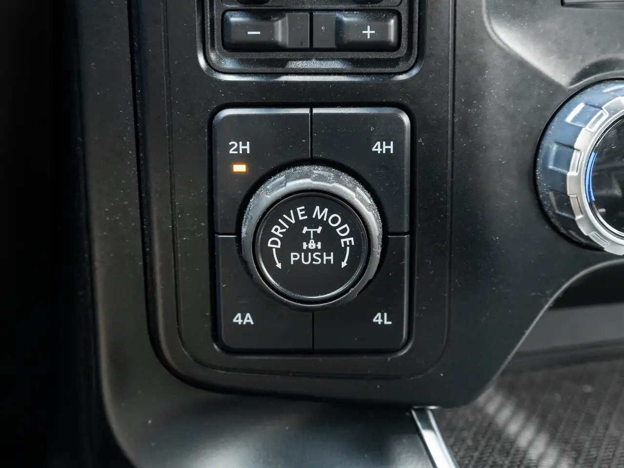 Ford F-150 - Image 21
