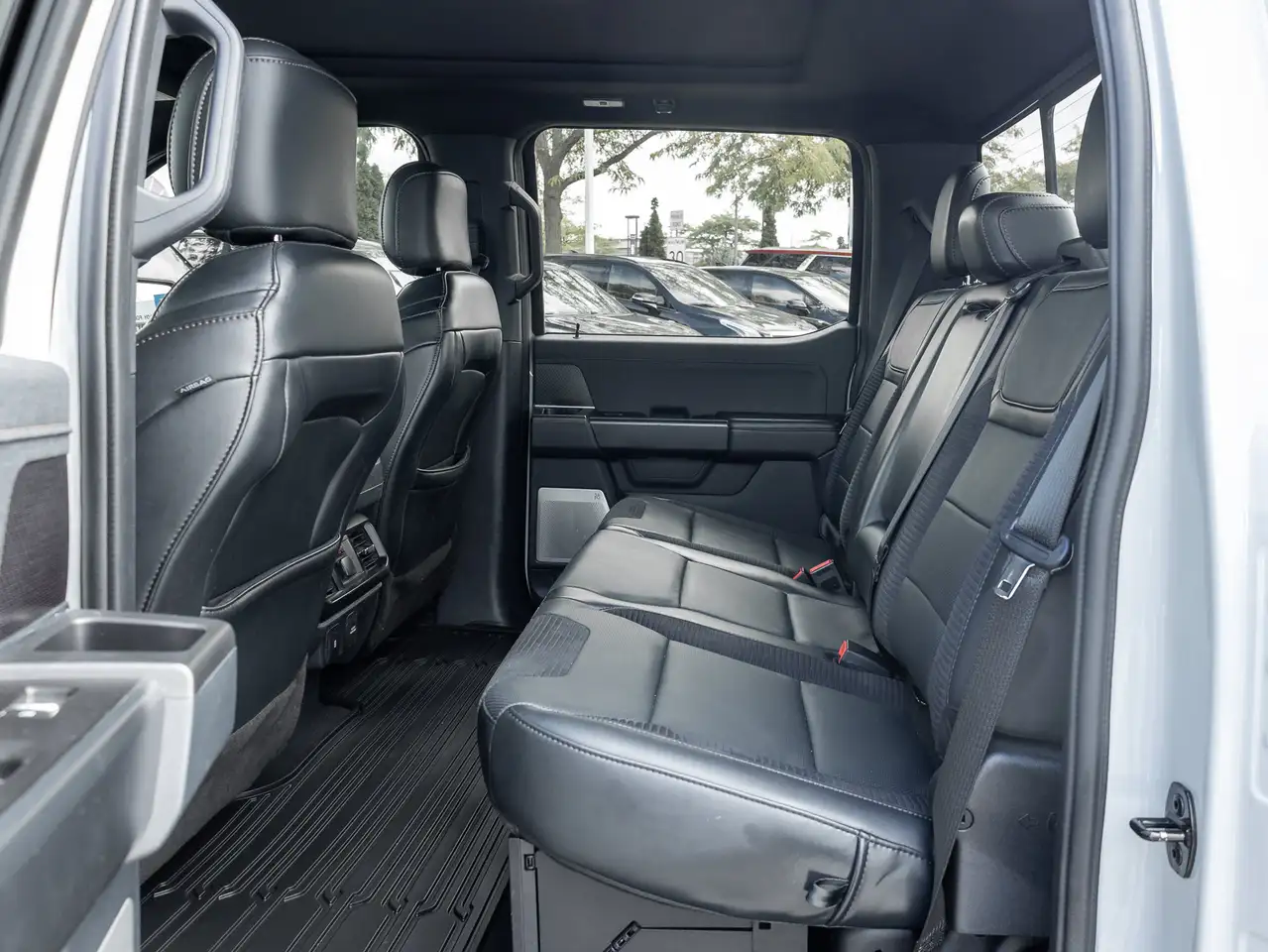 Ford F-150 - Image 28