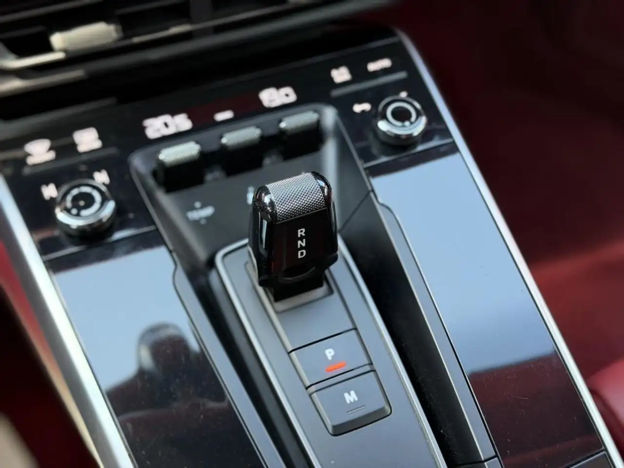 Porsche 911 - Image 16