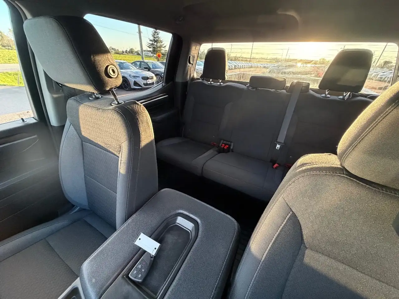 Chevrolet Silverado 1500 - Image 31