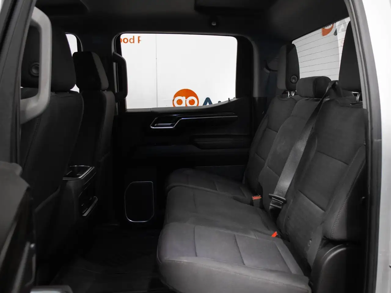 Chevrolet Silverado 1500 - Image 12