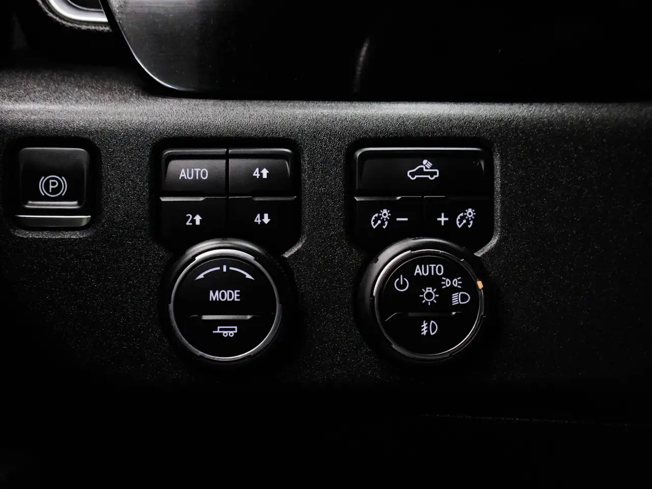 Chevrolet Silverado 1500 - Image 20