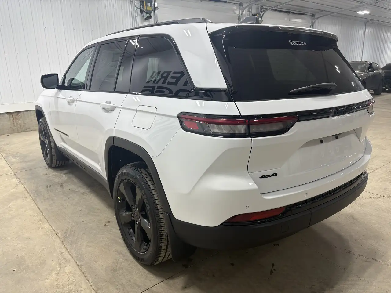 Jeep Grand Cherokee - Image 5