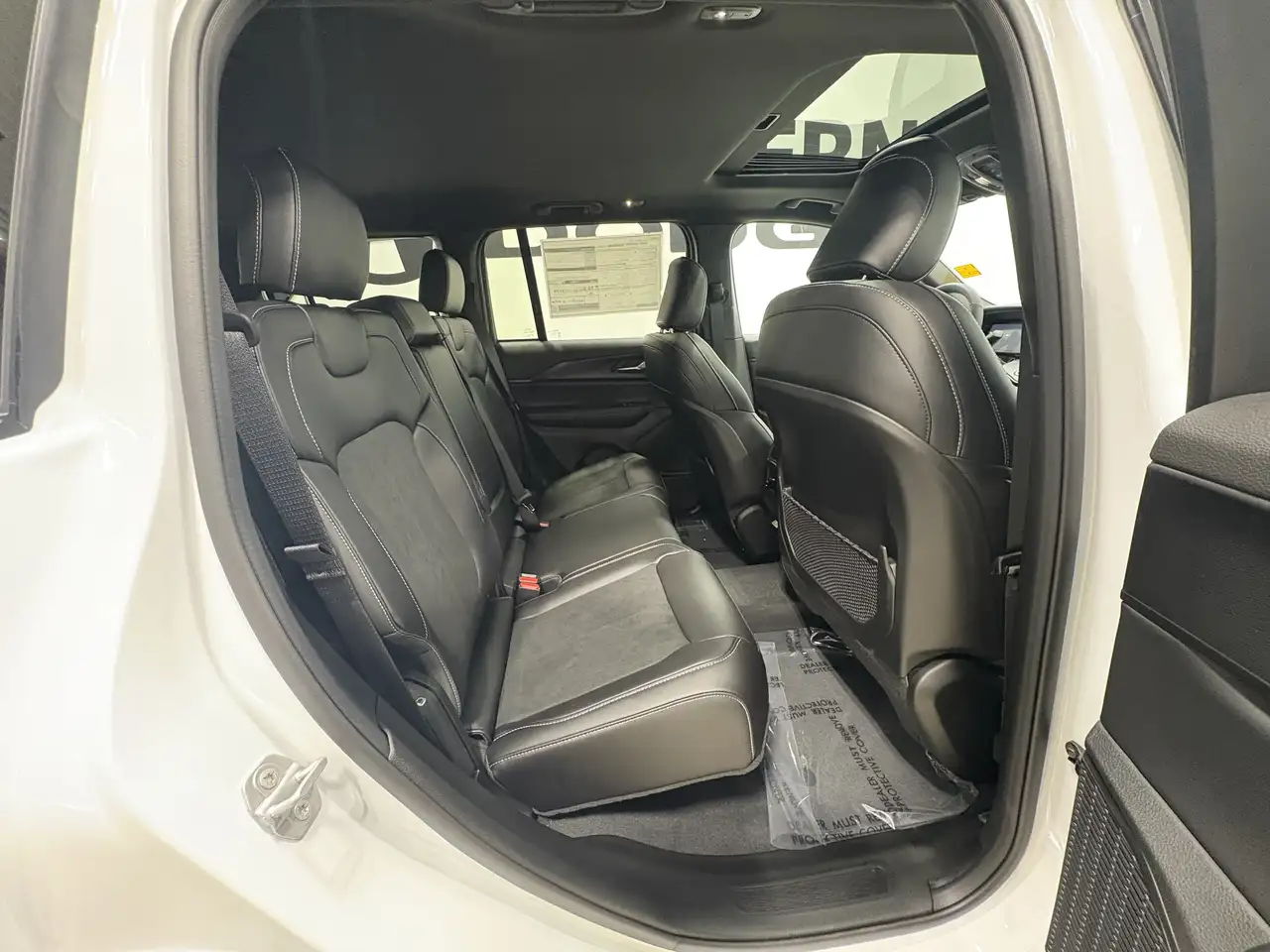 Jeep Grand Cherokee - Image 9