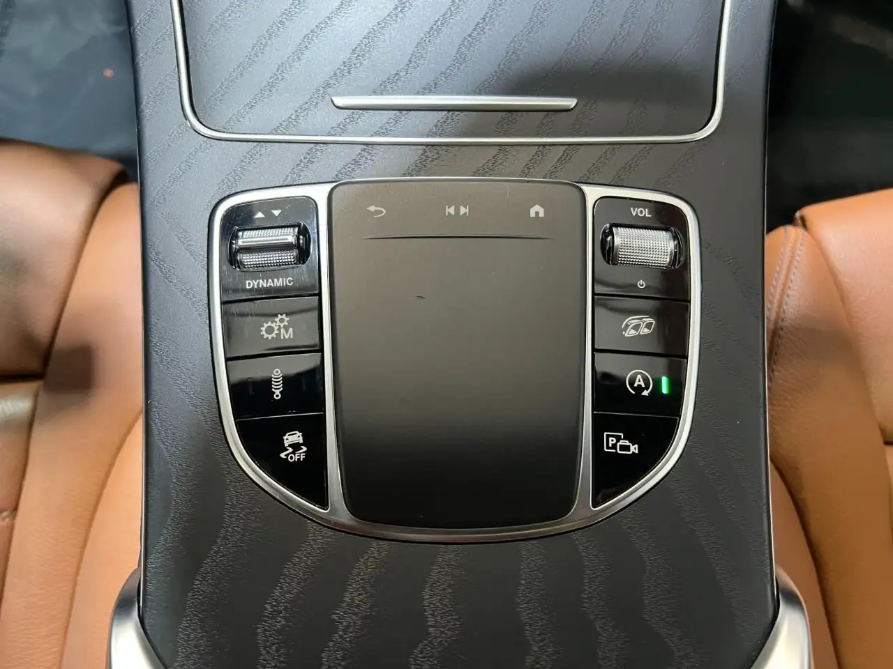 Mercedes-Benz GLC - Image 21