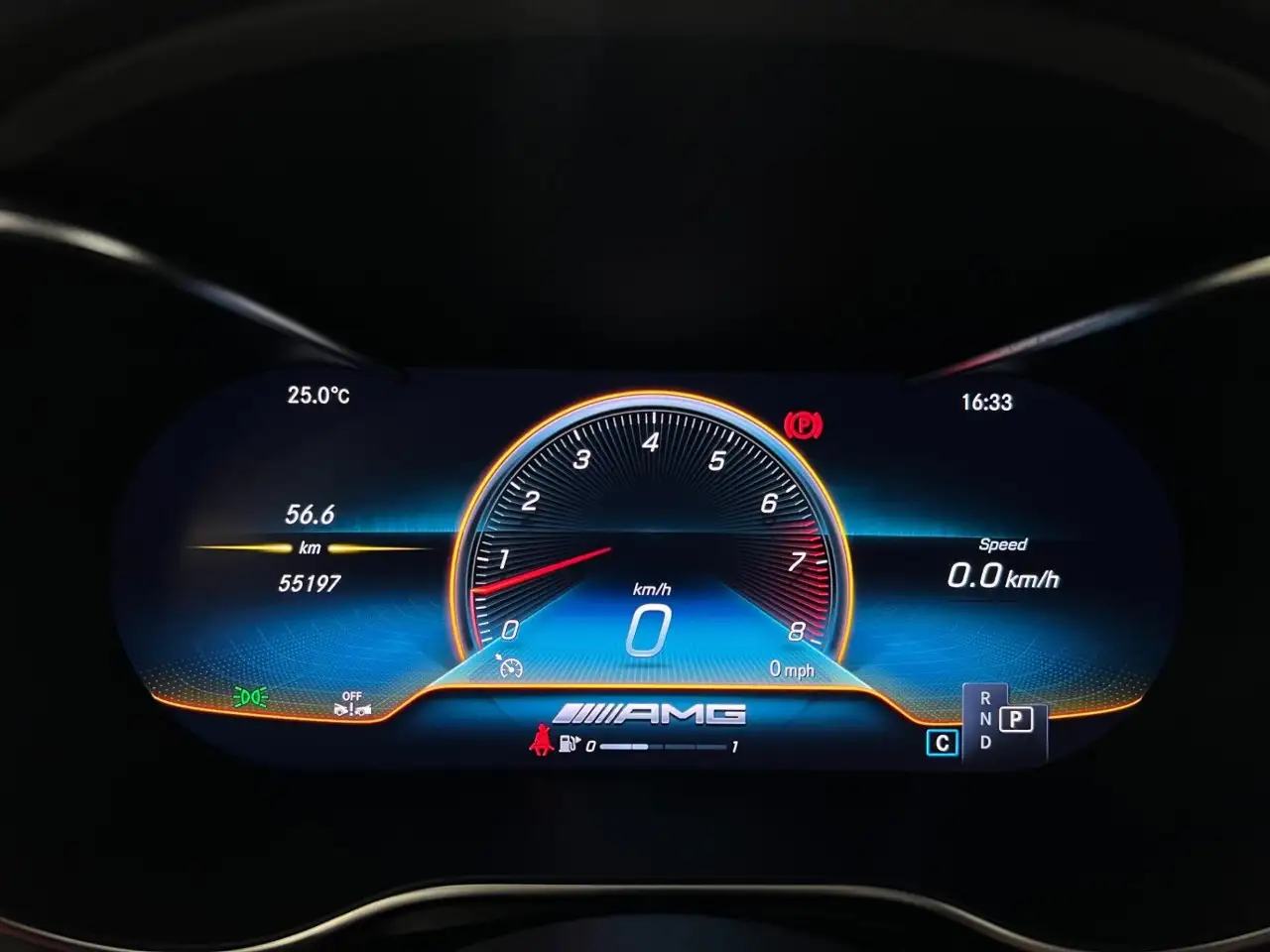 Mercedes-Benz GLC - Image 27