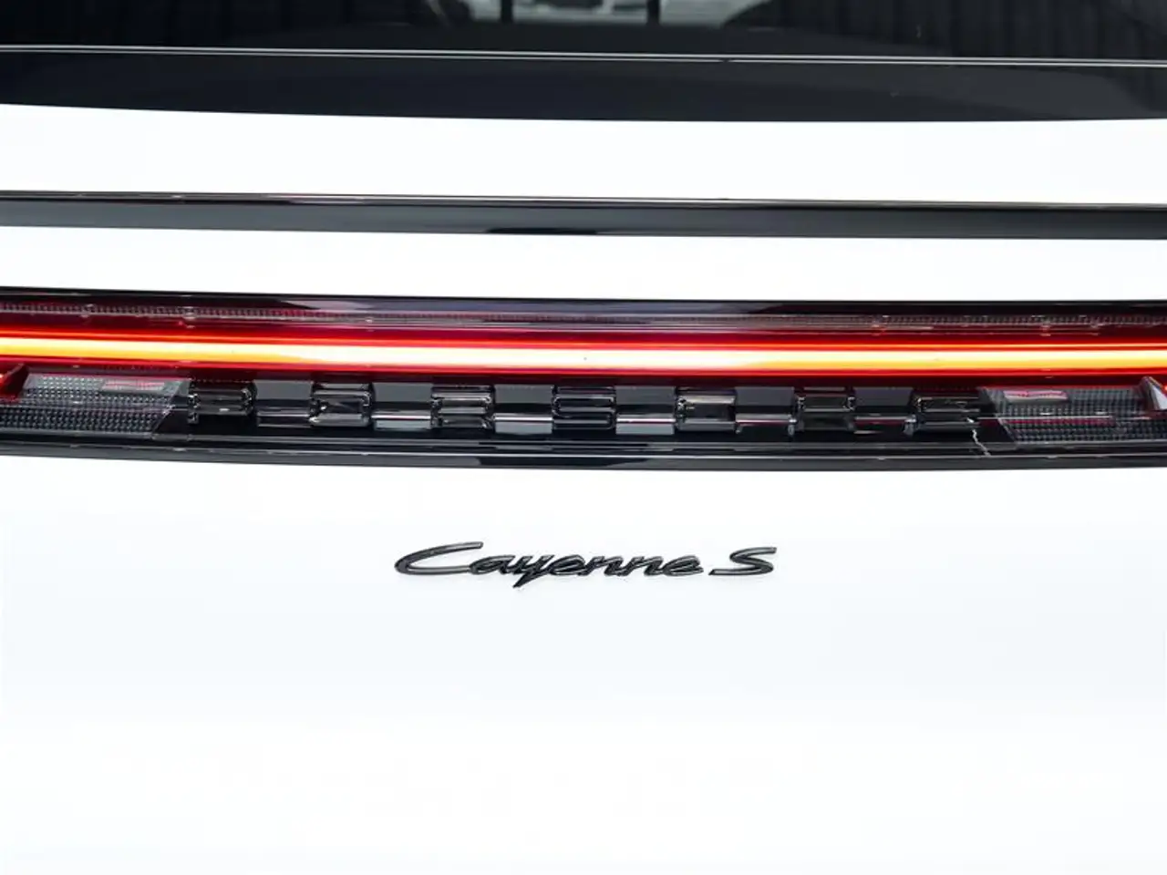 Porsche Cayenne - Image 10