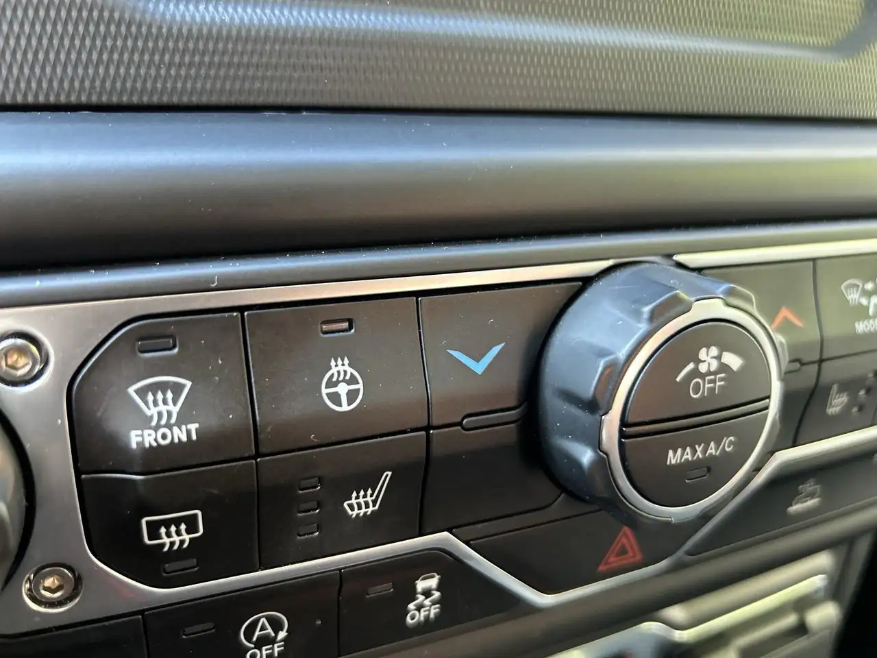 Jeep Wrangler - Image 29