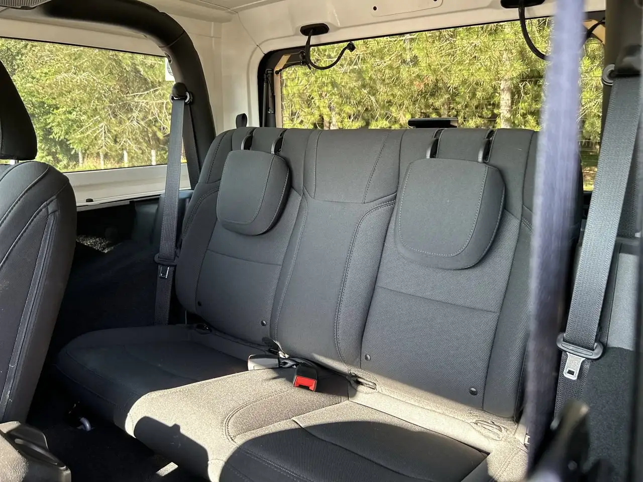Jeep Wrangler - Image 16