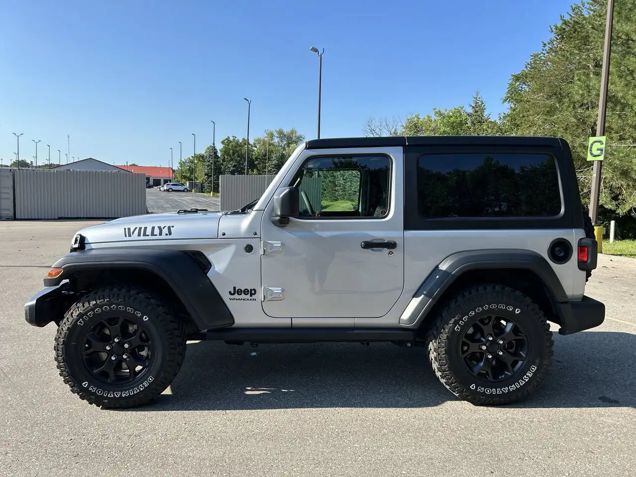 Jeep Wrangler - Image 10