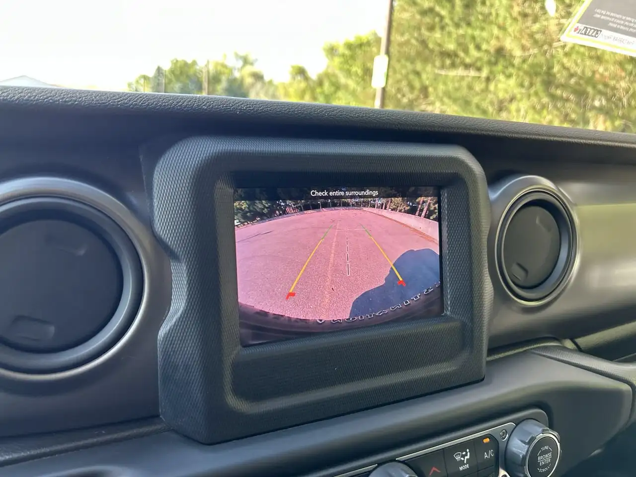 Jeep Wrangler - Image 22
