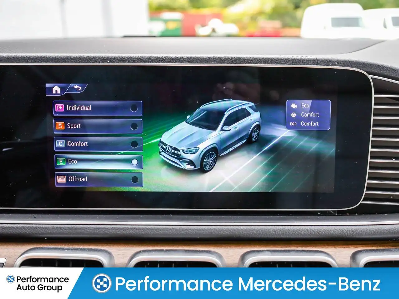 Mercedes-Benz GLE - Image 27