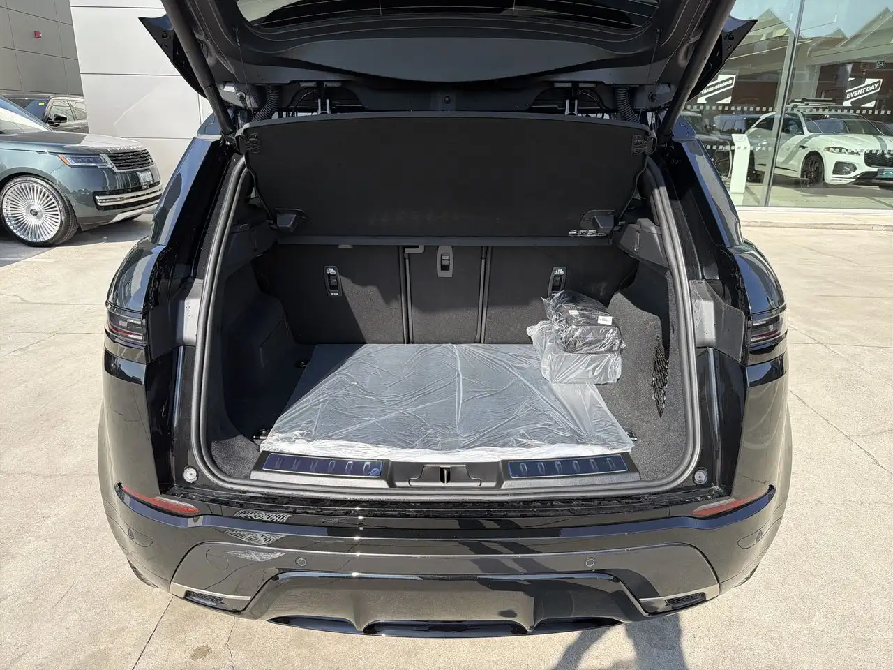 Land Rover Range Rover Evoque - Image 21