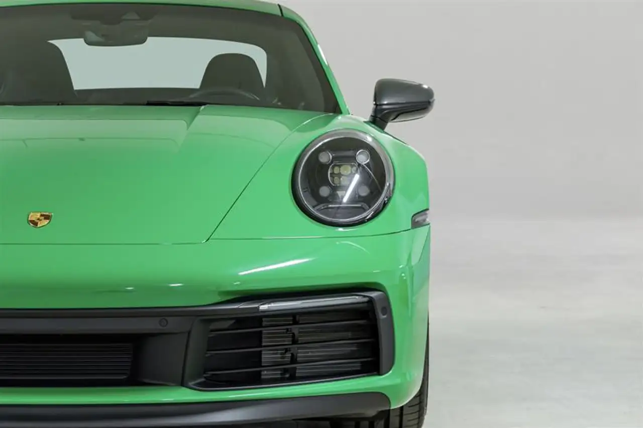 Porsche 911 - Image 4