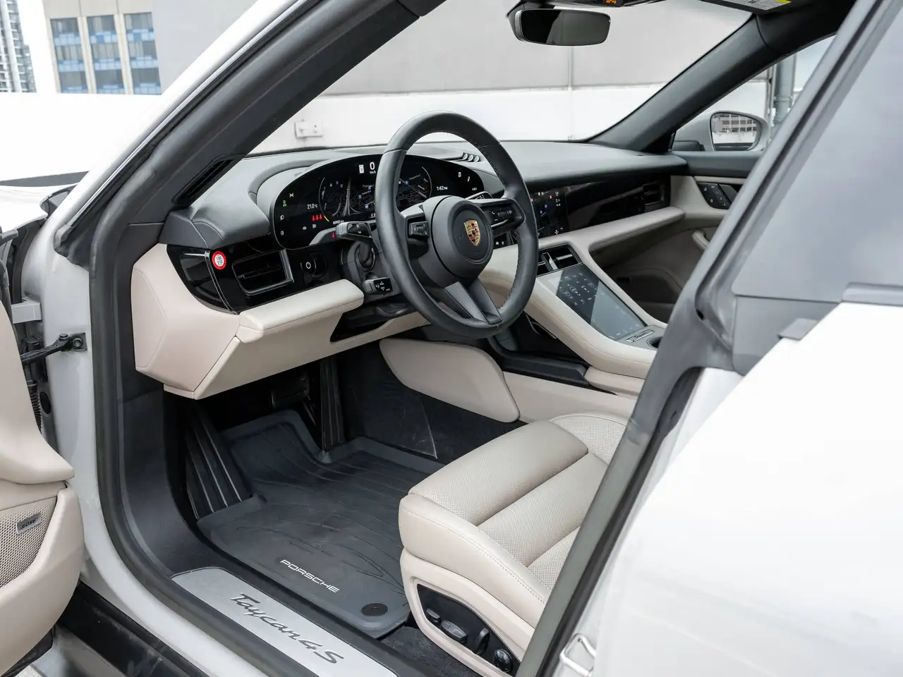 Porsche Taycan - Image 4