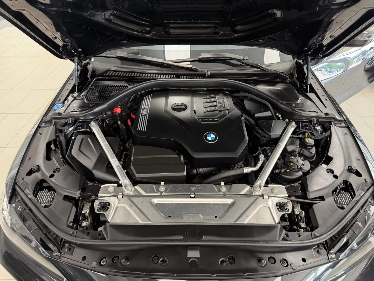 BMW 4 Series - Image 9