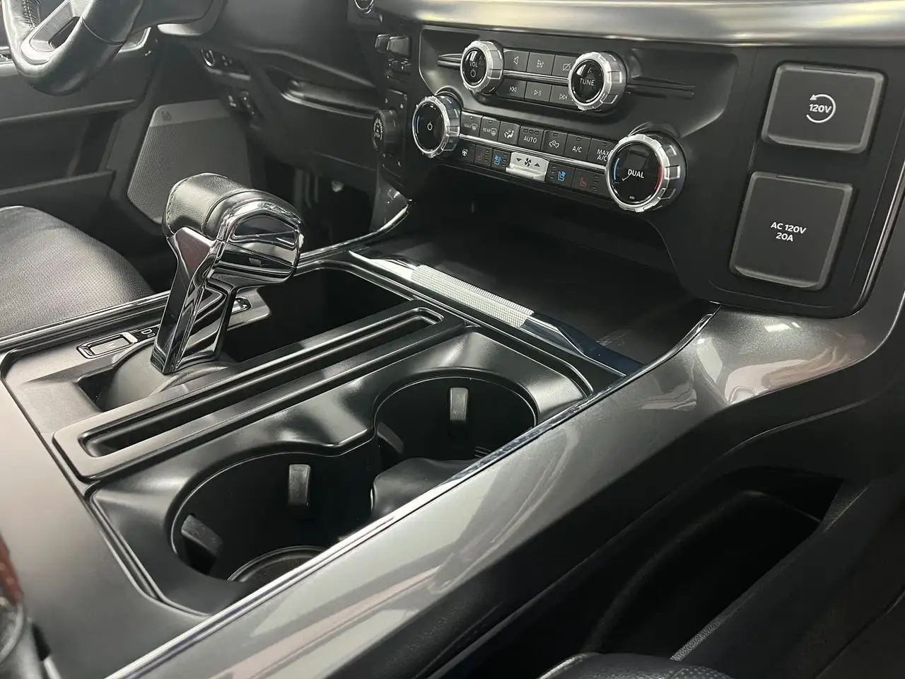 Ford F-150 - Image 18