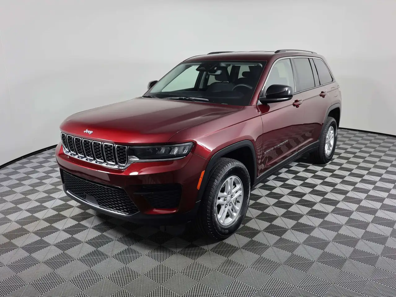 Jeep Grand Cherokee - Image 1