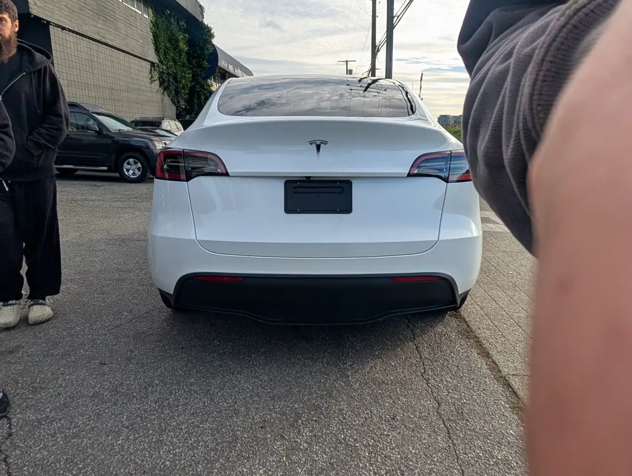 Tesla Model Y - Image 3