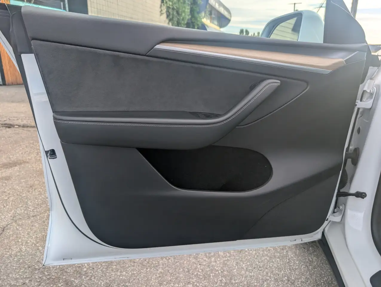 Tesla Model Y - Image 22