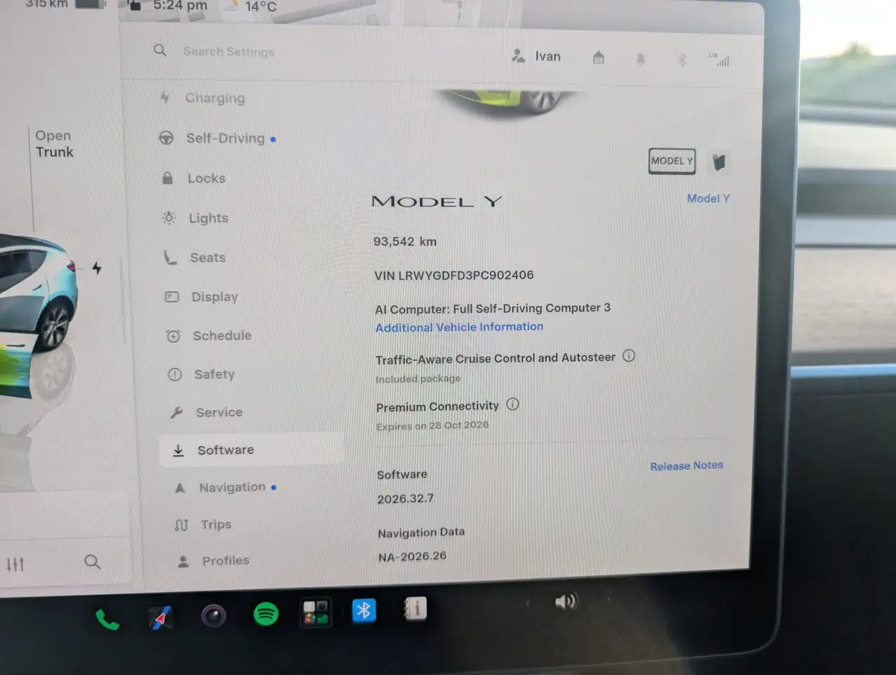 Tesla Model Y - Image 17