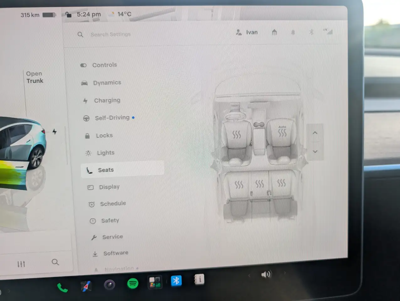 Tesla Model Y - Image 16