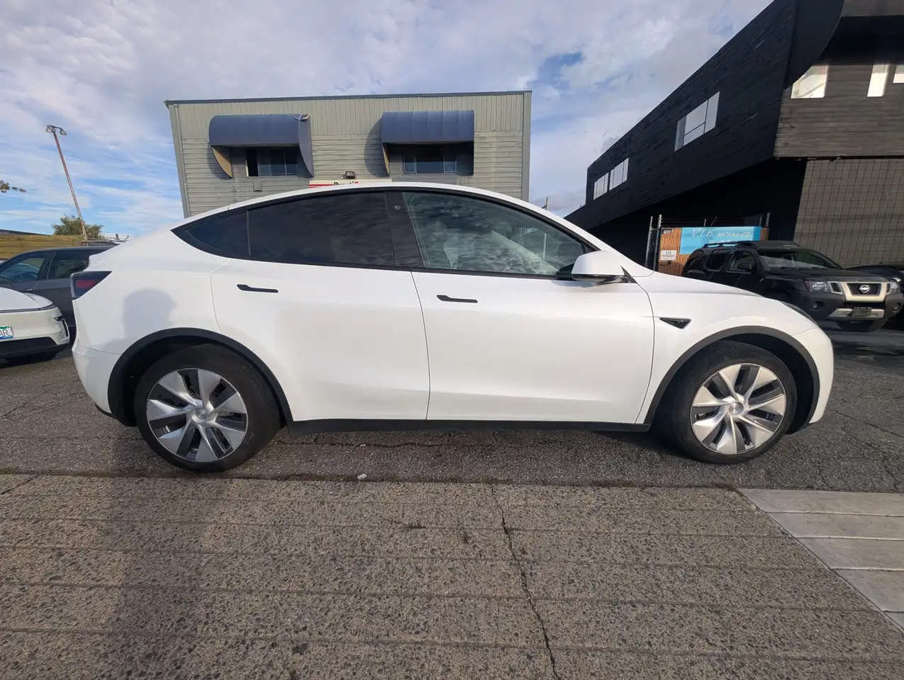 Tesla Model Y - Image 6